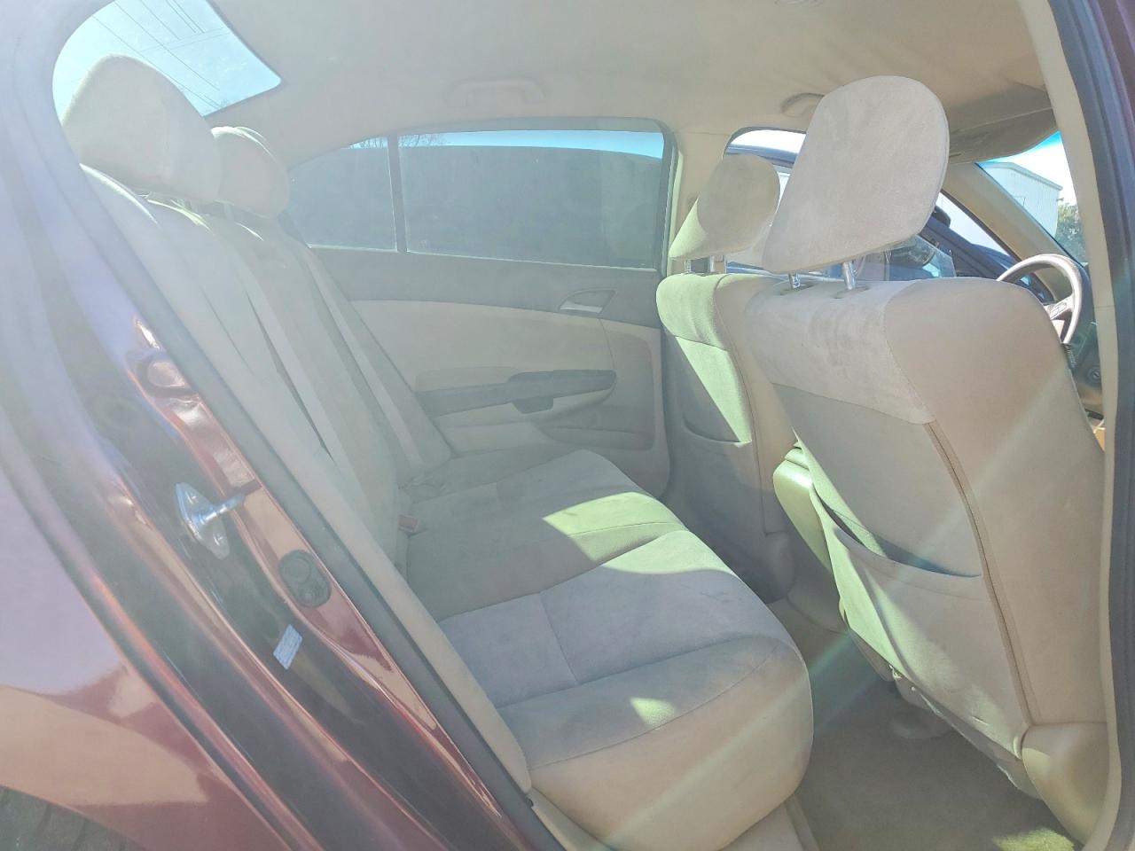 2010 HONDA ACCORD LXP photo 10
