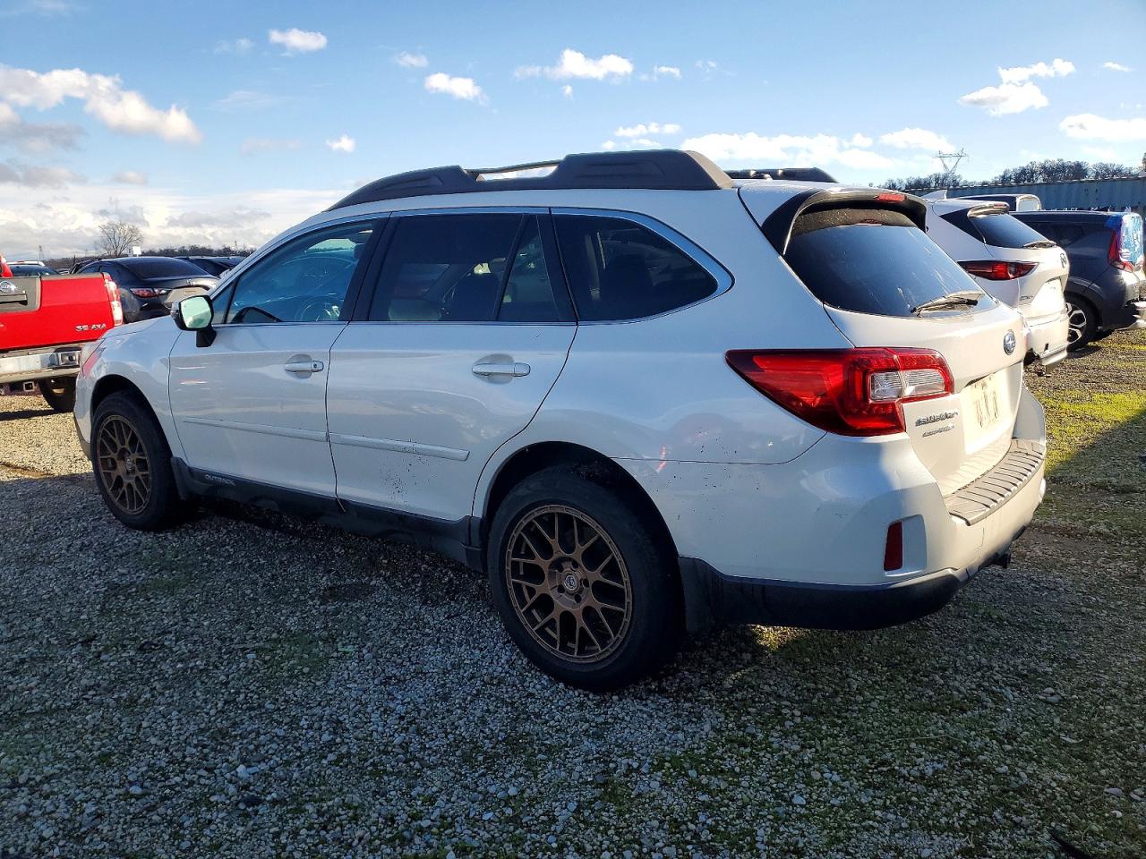 2015 SUBARU OUTBACK 3.6R LIMITED photo 2
