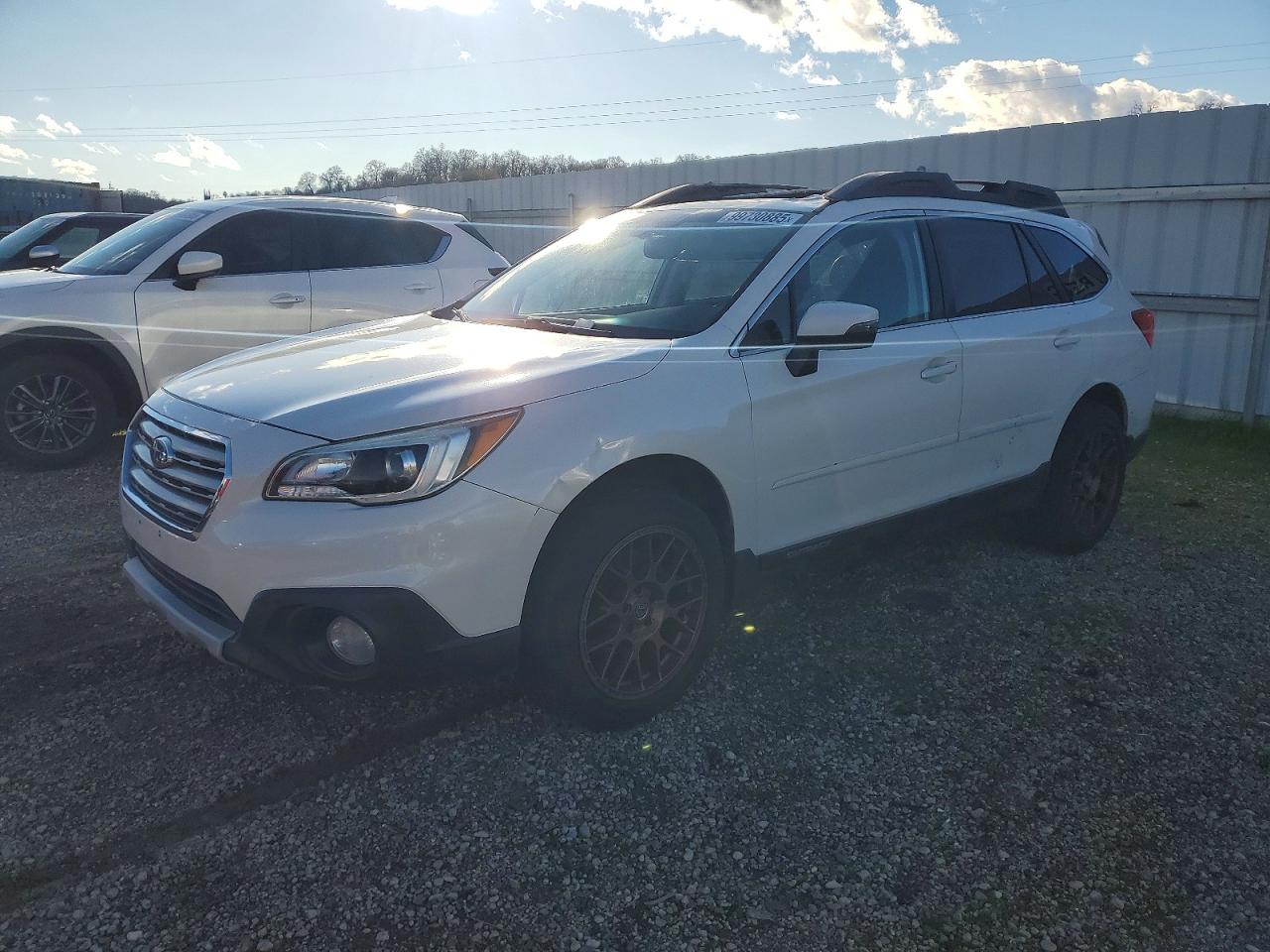 2015 SUBARU OUTBACK