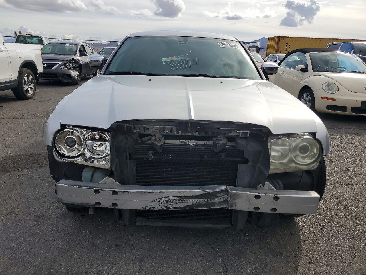 2007 CHRYSLER 300C photo 5