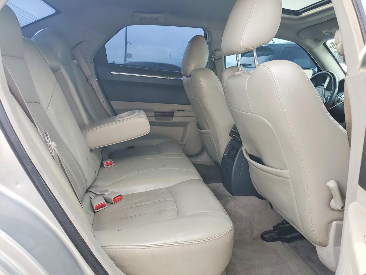 2007 CHRYSLER 300C photo 10
