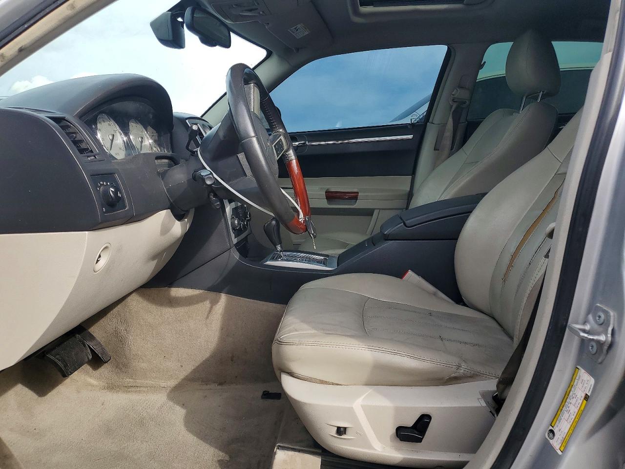 2007 CHRYSLER 300C photo 7