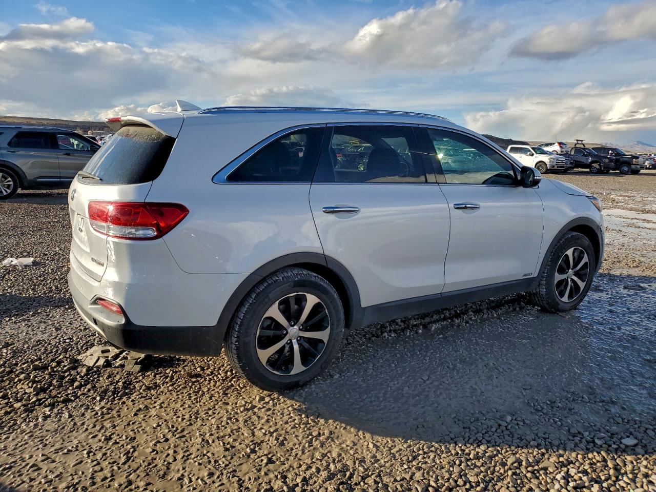 2016 KIA SORENTO EX photo 3
