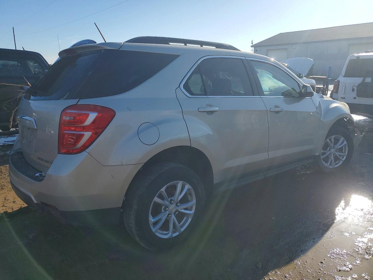 2016 CHEVROLET EQUINOX LT photo 3