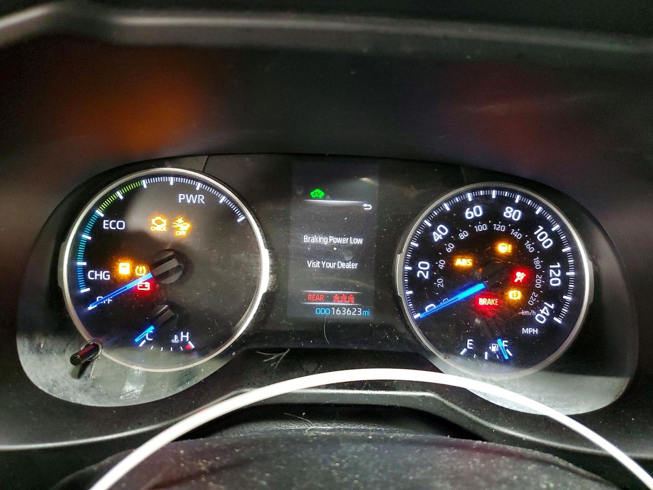 2019 TOYOTA RAV4 LE photo 9