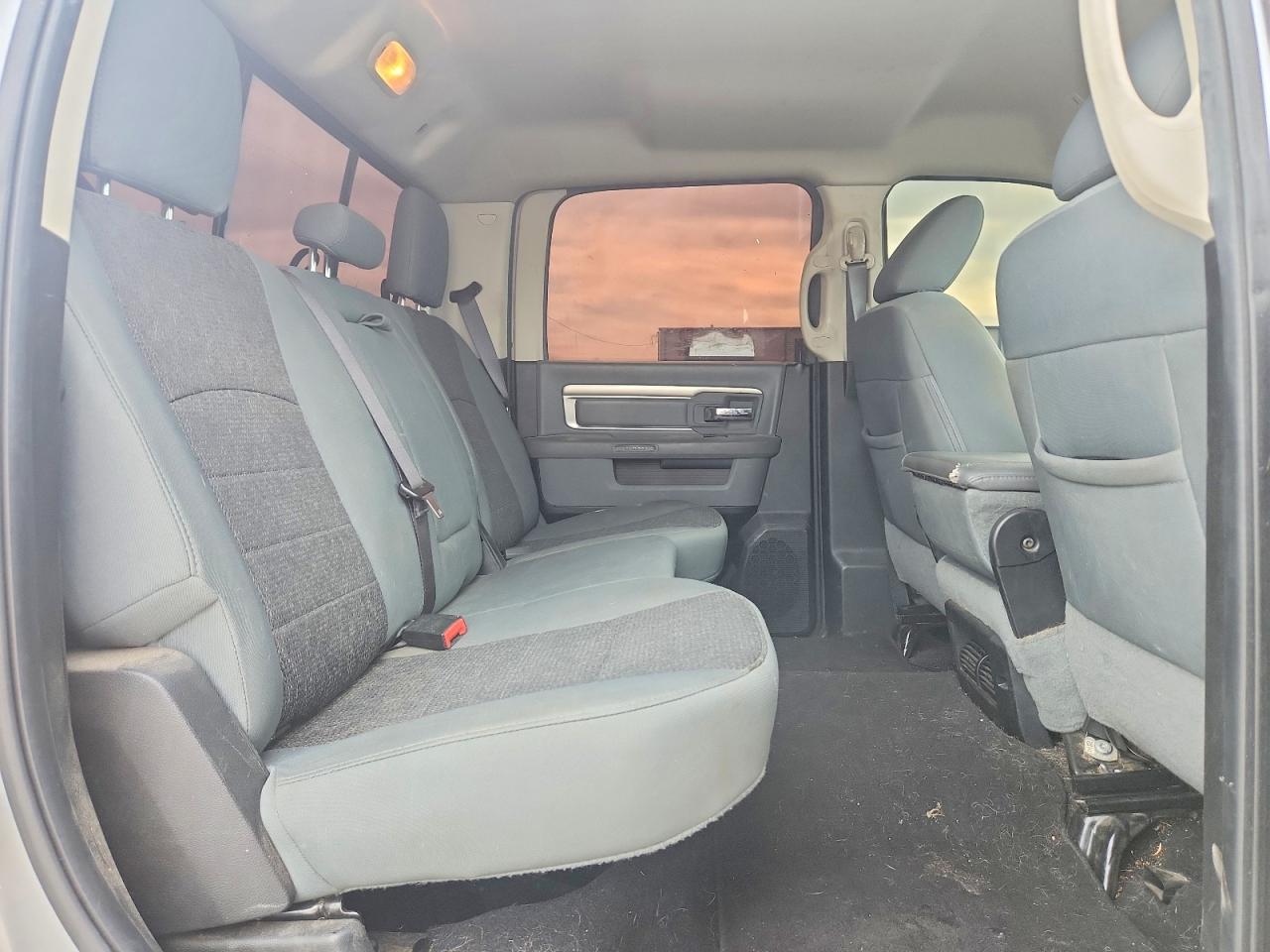 2019 RAM 1500 CLASSIC SLT photo 10