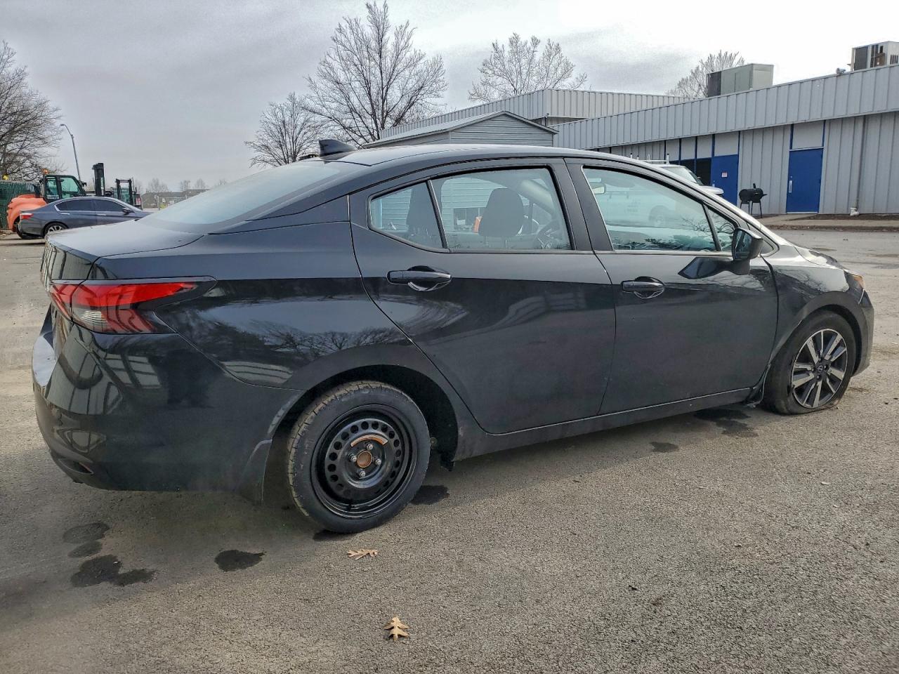 2025 NISSAN VERSA SV photo 3
