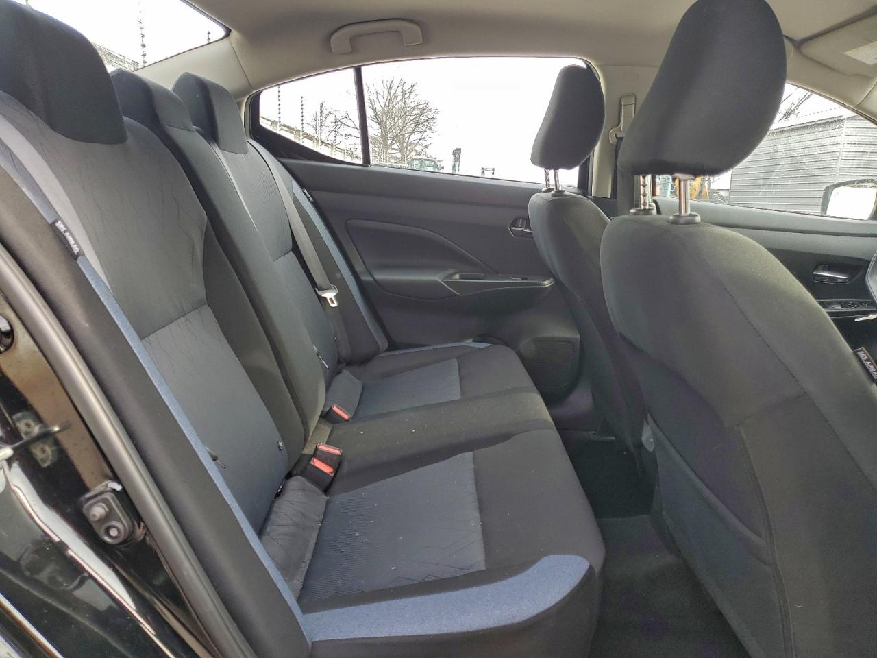 2025 NISSAN VERSA SV photo 10
