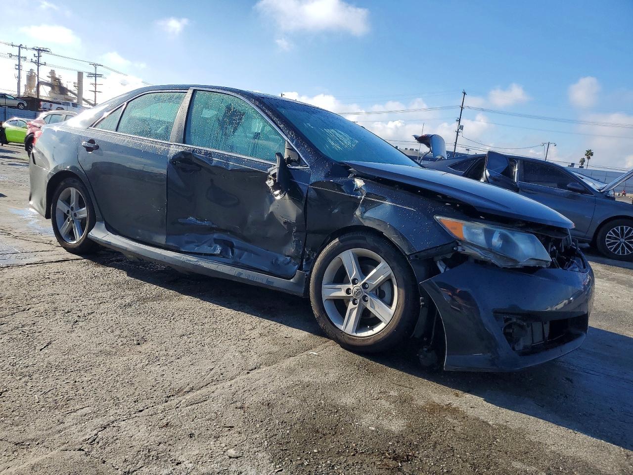2012 TOYOTA CAMRY BASE photo 4