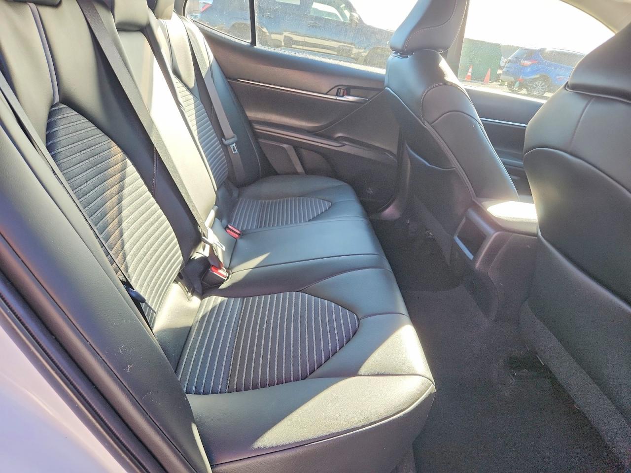 2022 TOYOTA CAMRY SE photo 28