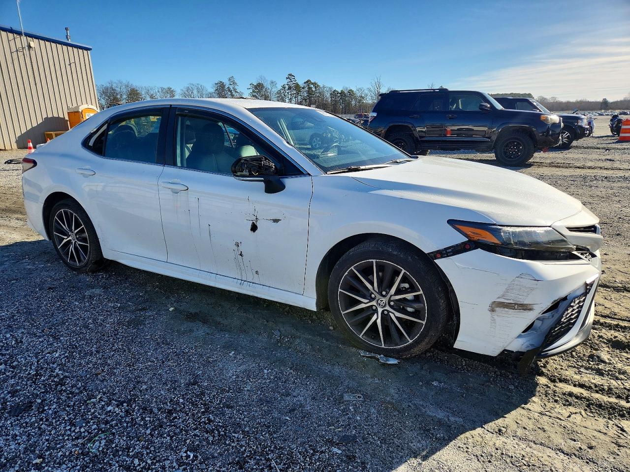 2022 TOYOTA CAMRY SE photo 10