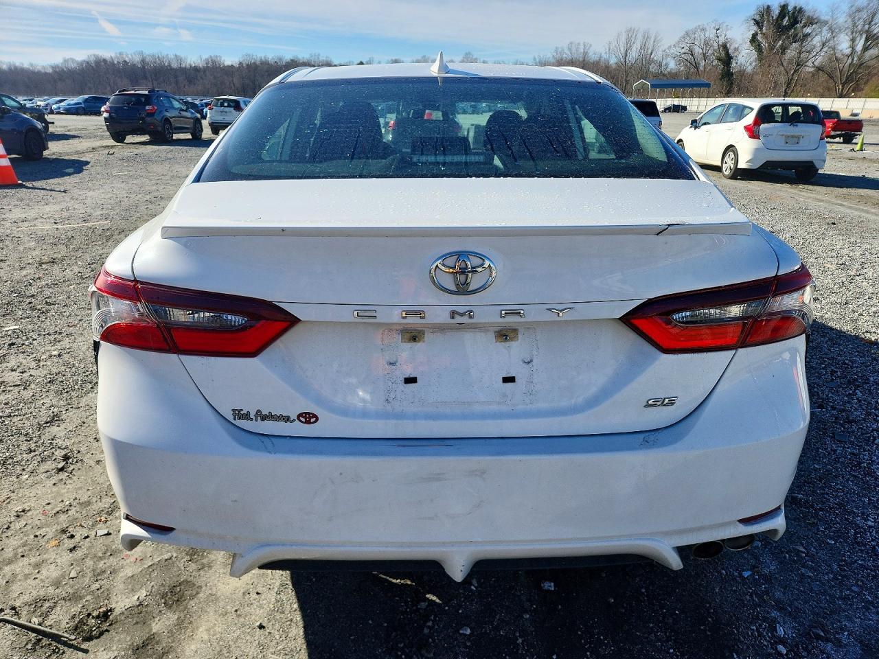 2022 TOYOTA CAMRY SE photo 16