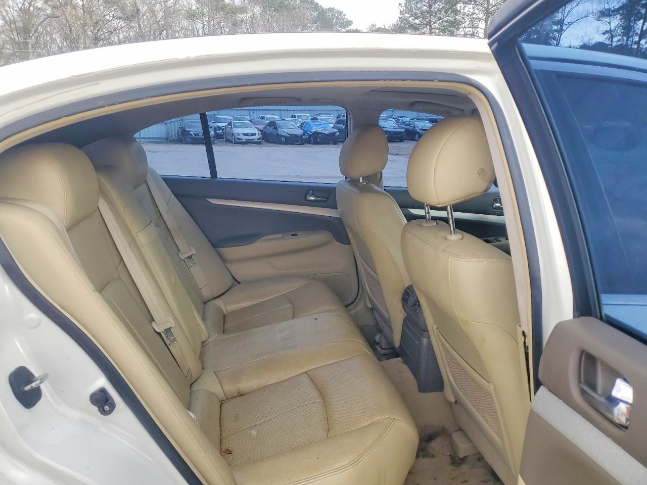 2009 INFINITI G37 BASE photo 10