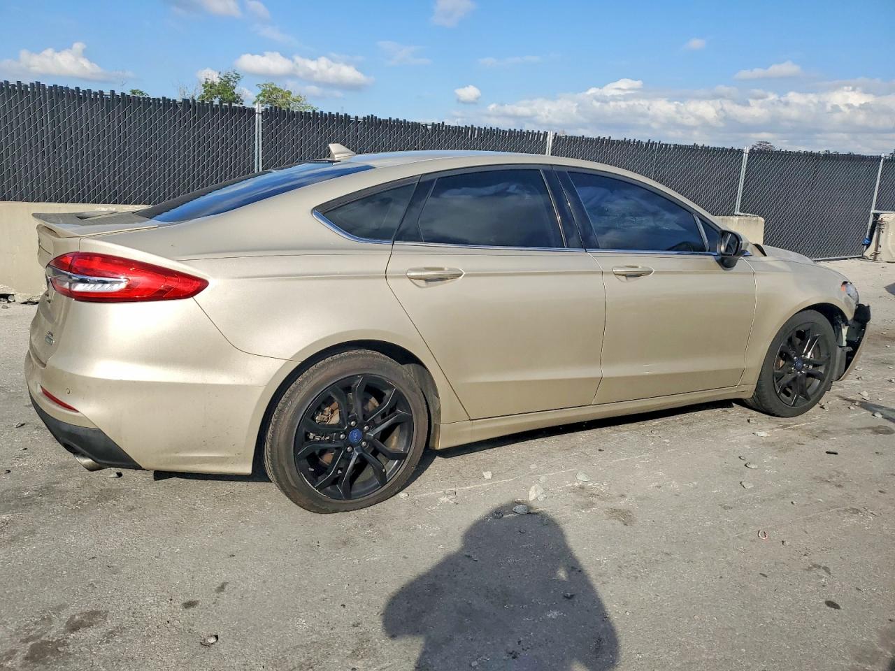 2019 FORD FUSION SE photo 3