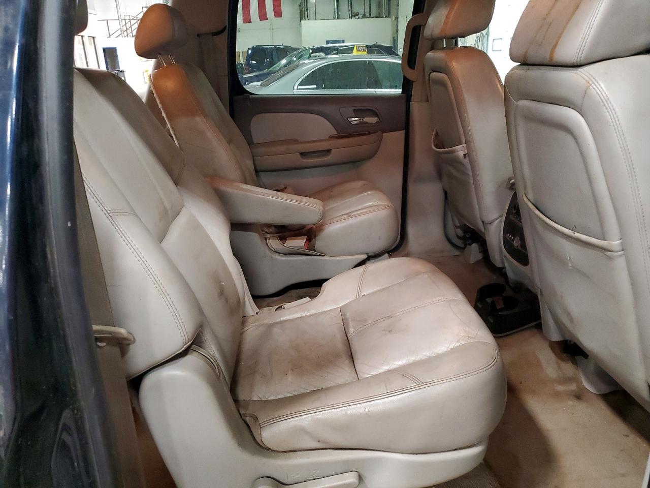 2007 CHEVROLET SUBURBAN K1500 photo 11