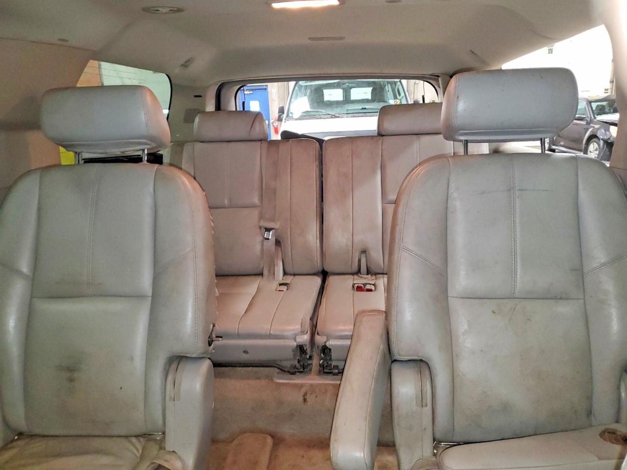 2007 CHEVROLET SUBURBAN K1500 photo 10