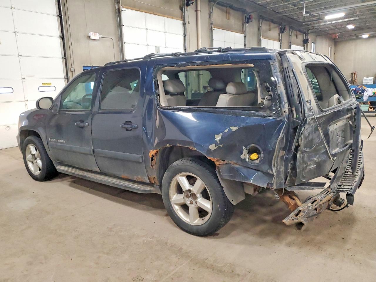 2007 CHEVROLET SUBURBAN K1500 photo 2