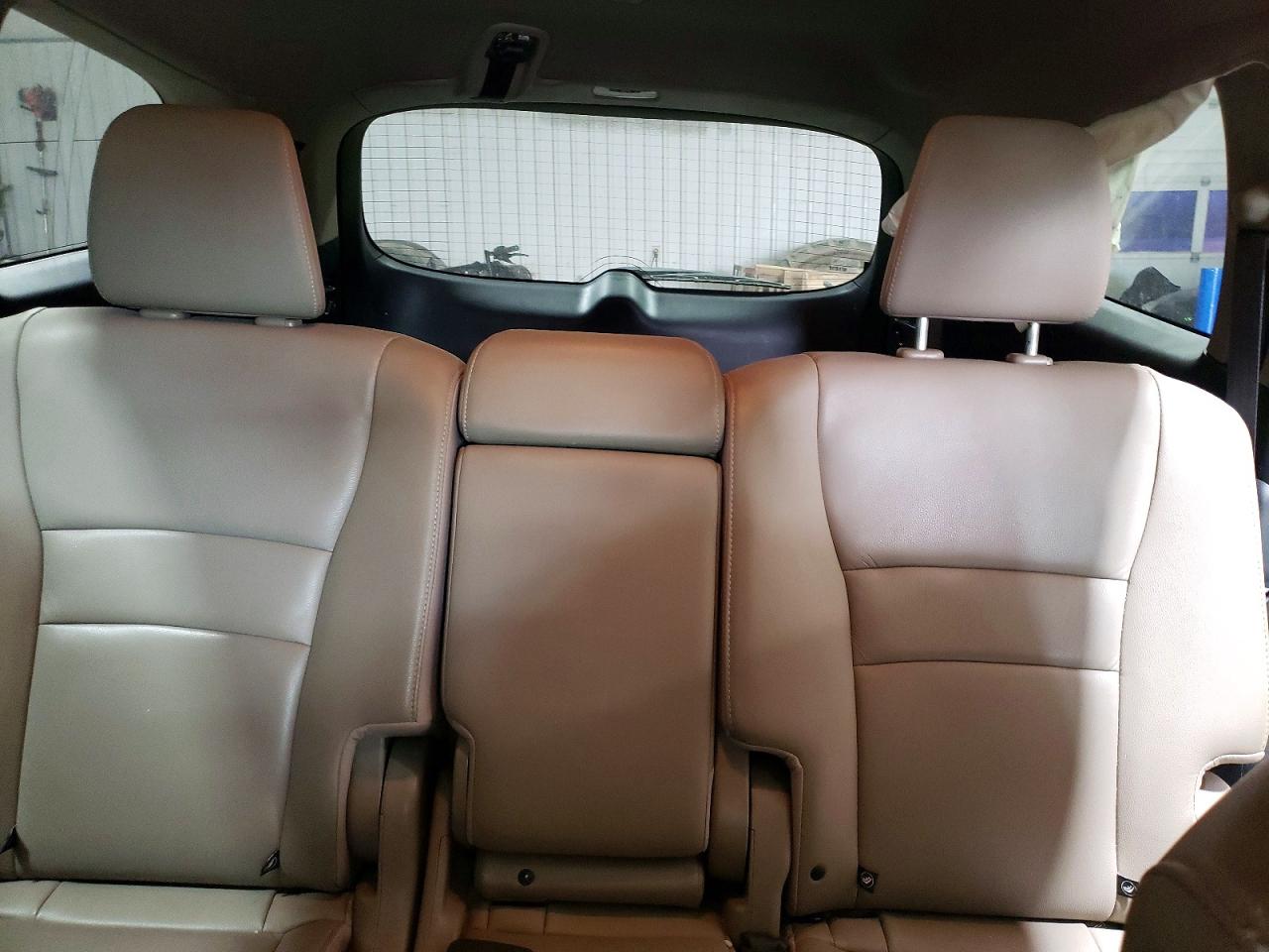 2016 HONDA PILOT EXL photo 10