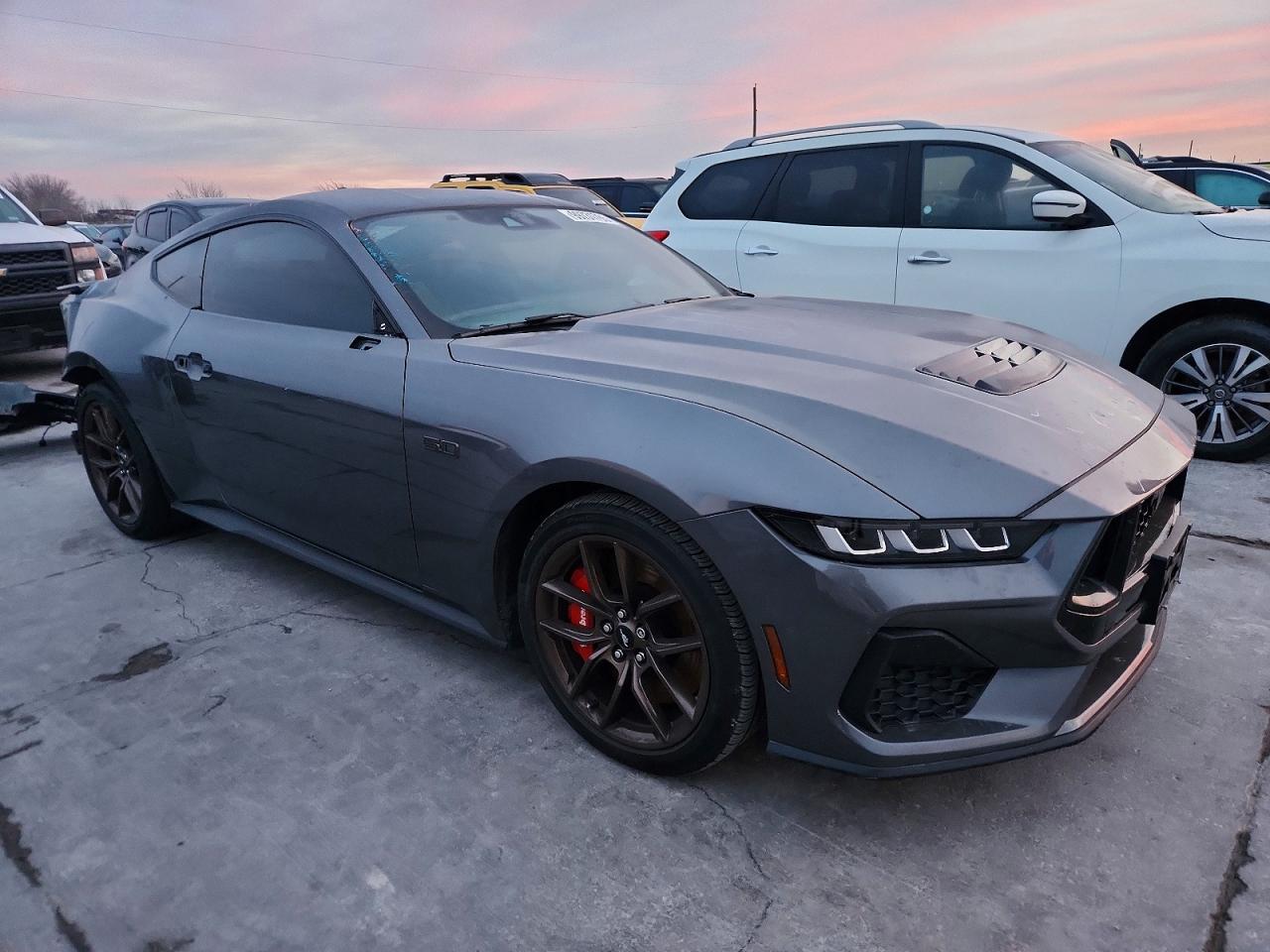 2024 FORD MUSTANG GT photo 4