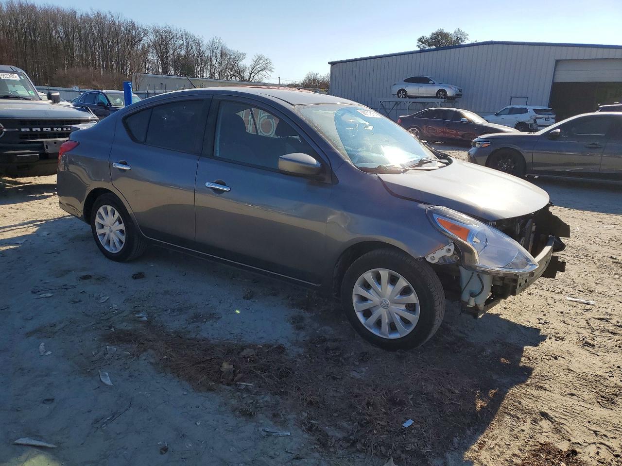 2018 NISSAN VERSA S photo 4