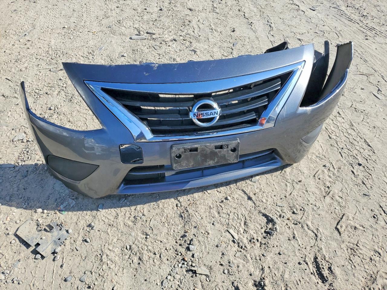 2018 NISSAN VERSA S photo 12