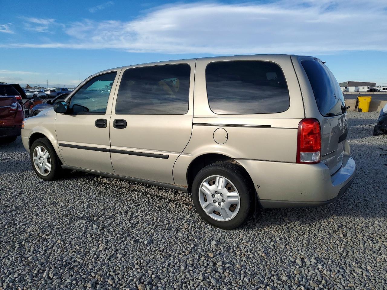 2008 CHEVROLET UPLANDER LS photo 2