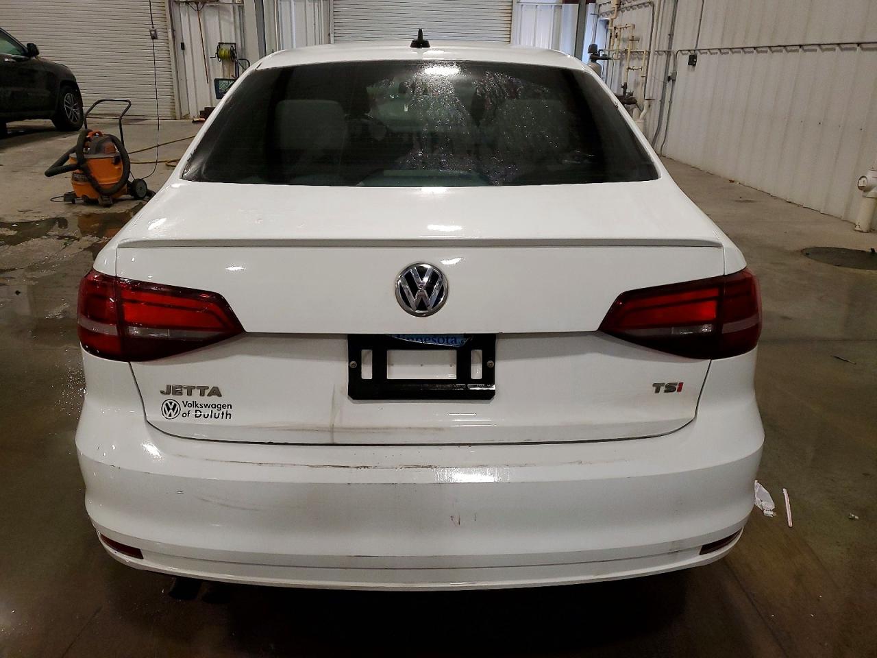 2016 VOLKSWAGEN JETTA SPORT photo 6