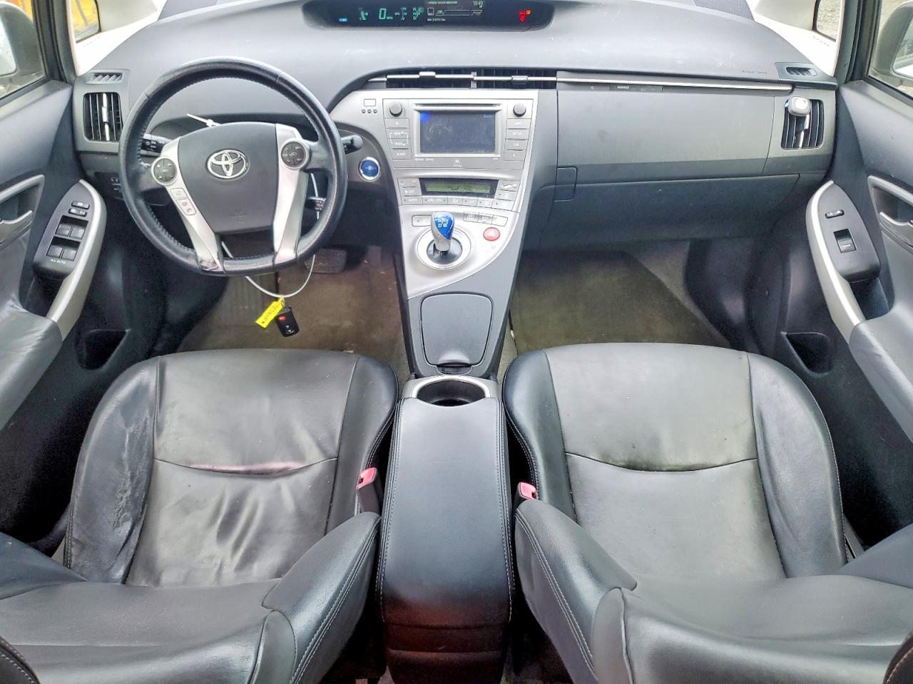 2012 TOYOTA PRIUS photo 8