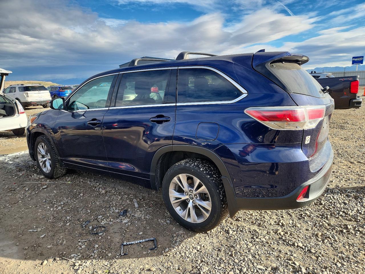 2016 TOYOTA HIGHLANDER LE photo 4