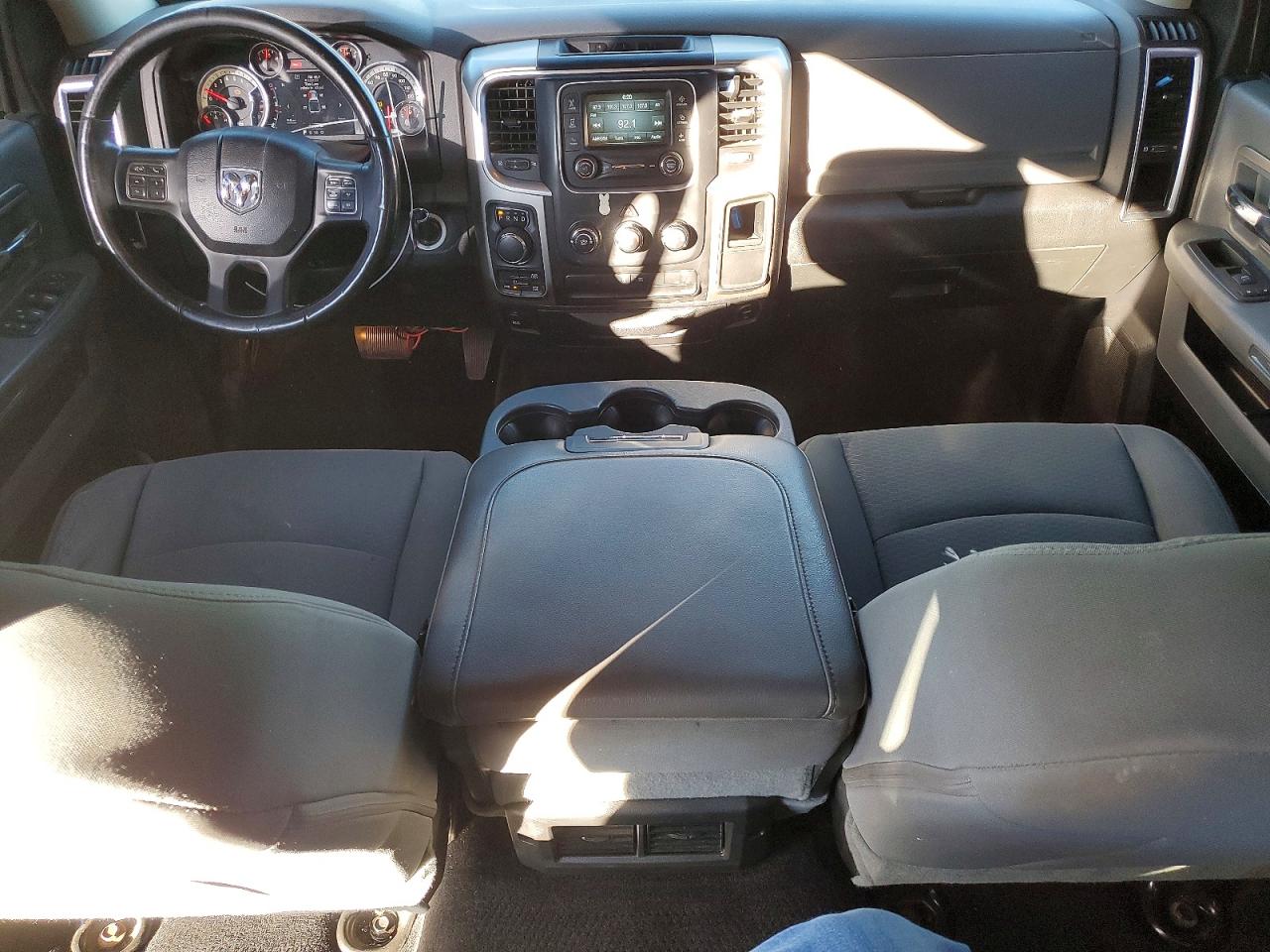 2014 RAM 1500 SLT photo 8