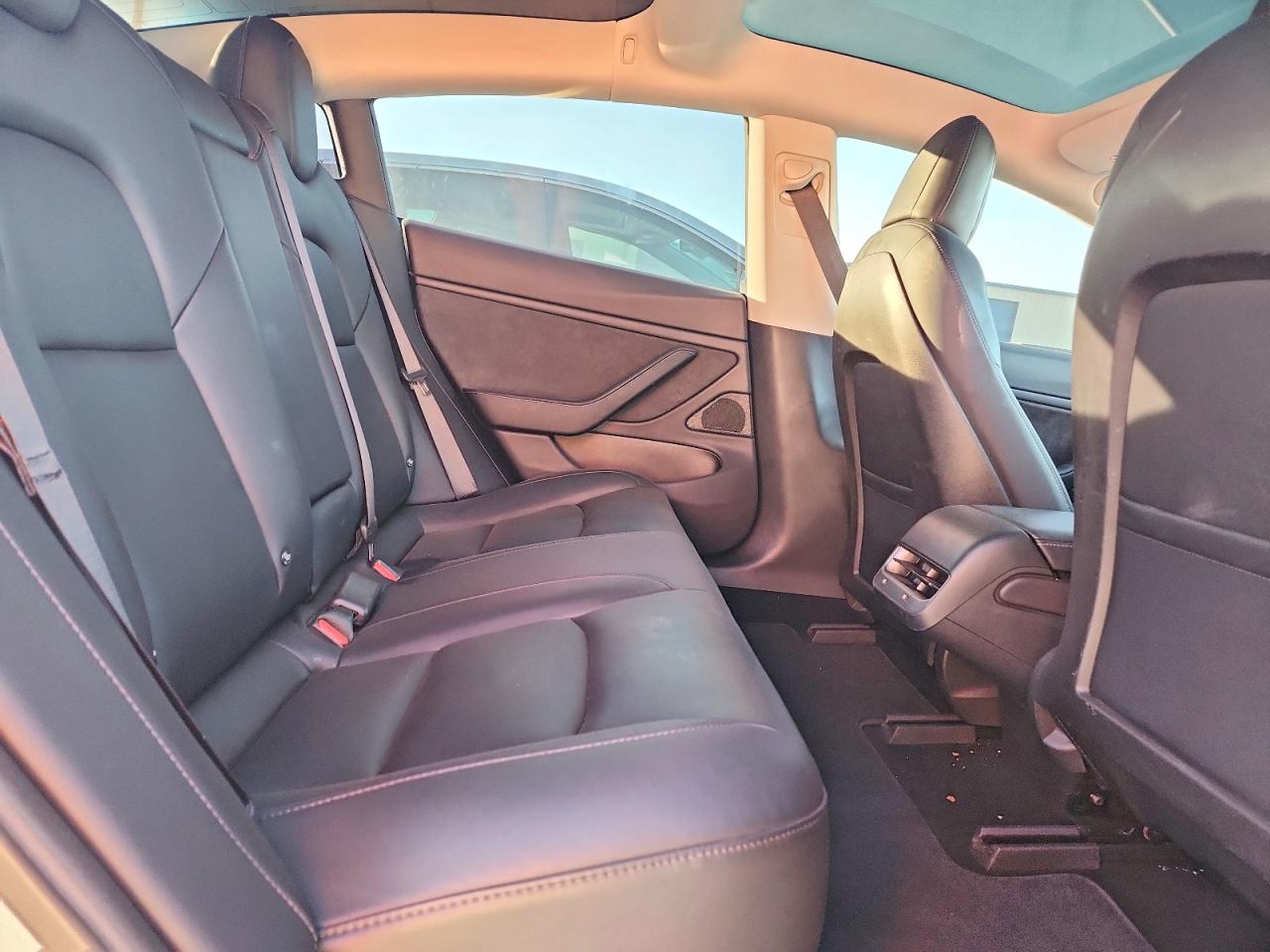 2018 TESLA MODEL 3 photo 10