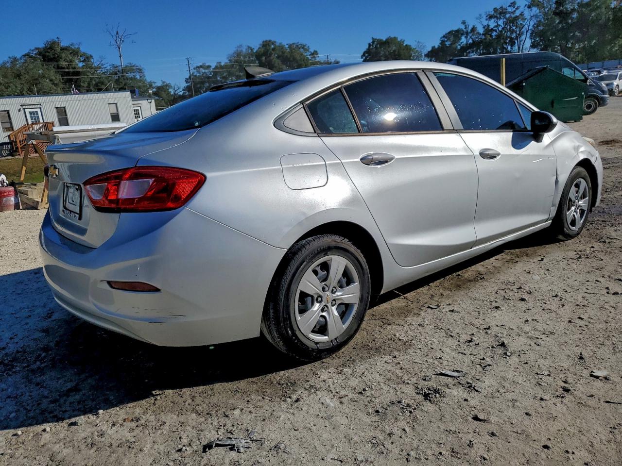 2017 CHEVROLET CRUZE LS photo 3