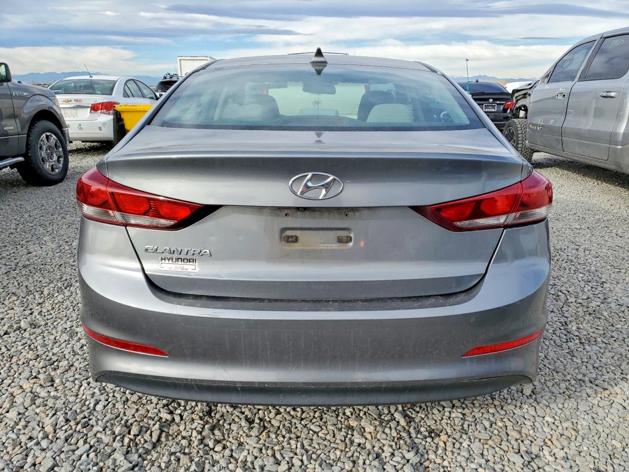 2017 HYUNDAI ELANTRA SE photo 11