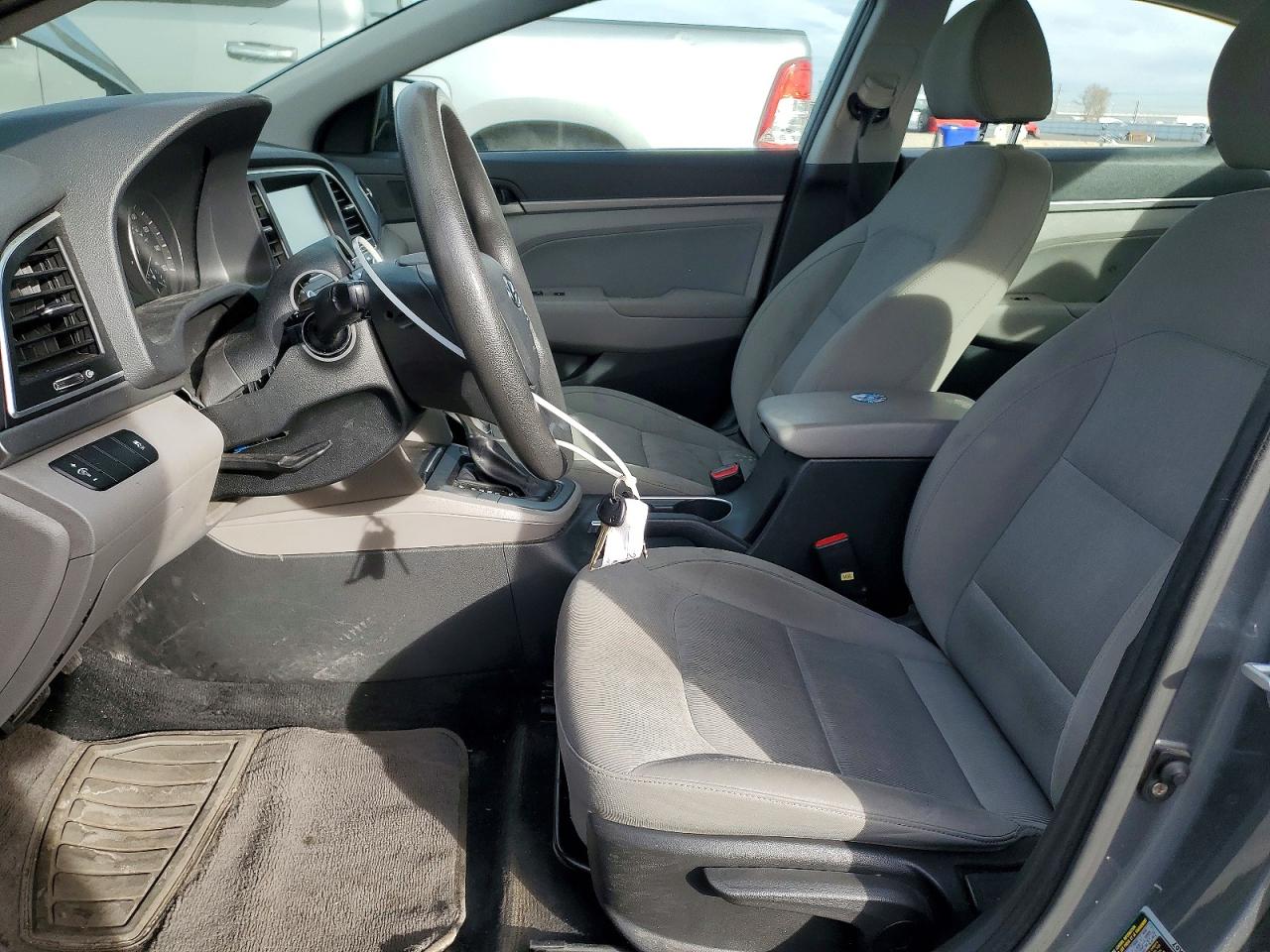 2017 HYUNDAI ELANTRA SE photo 13
