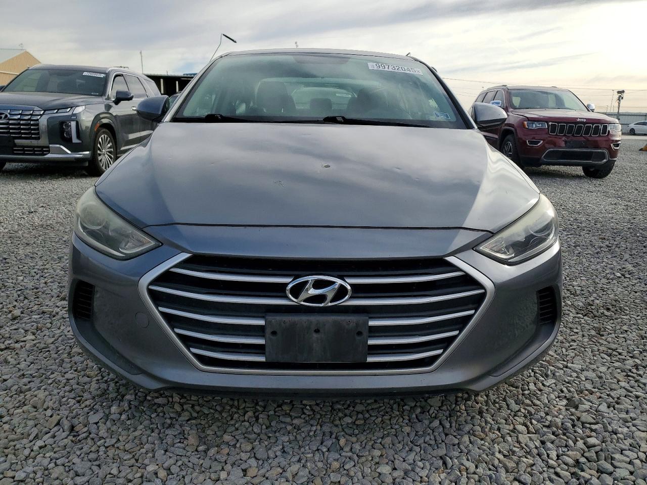 2017 HYUNDAI ELANTRA SE photo 9