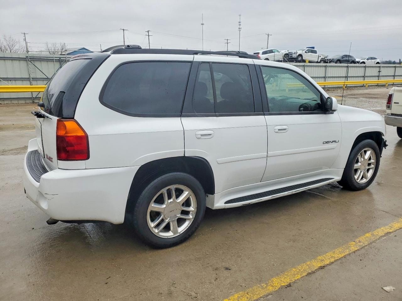 2006 GMC ENVOY DENALI photo 3