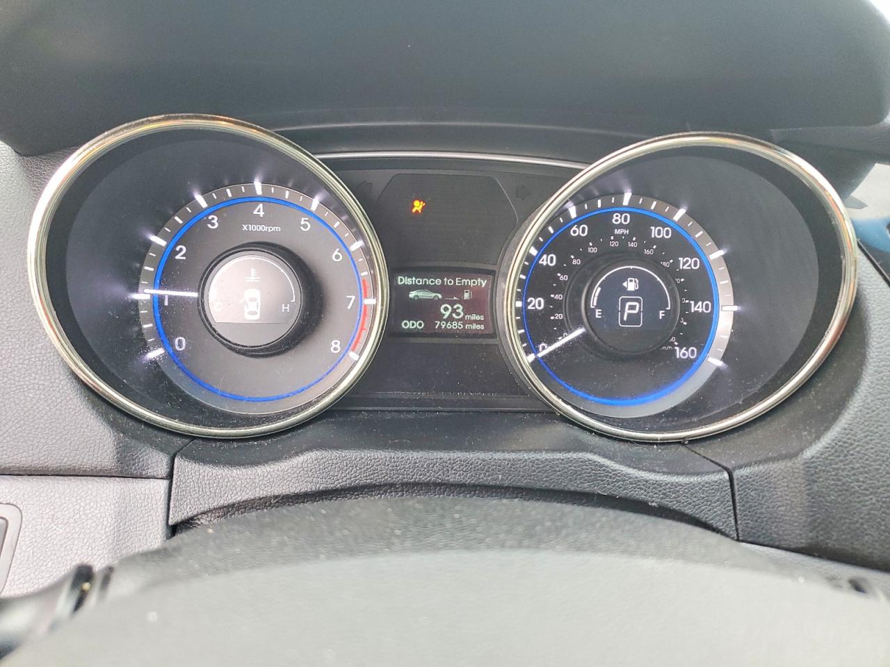 2011 HYUNDAI SONATA SE photo 9
