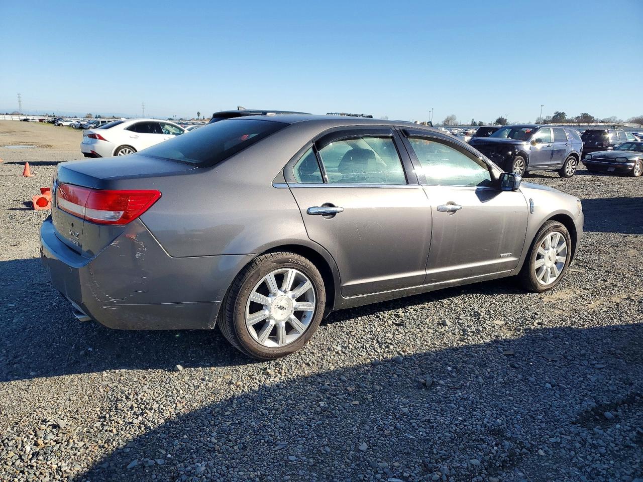2011 LINCOLN MKZ HYBRID photo 3