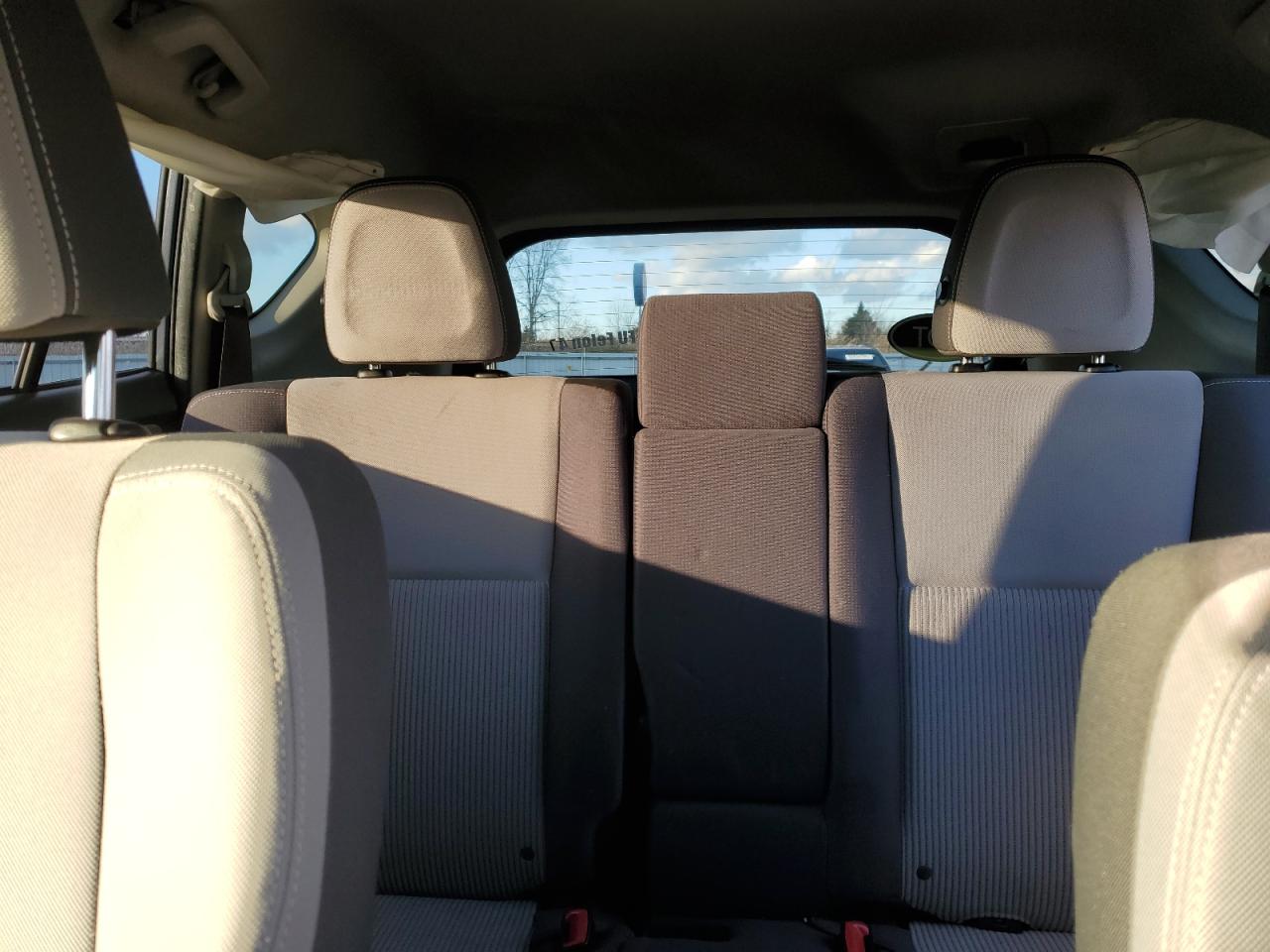 2014 TOYOTA RAV4 XLE photo 10