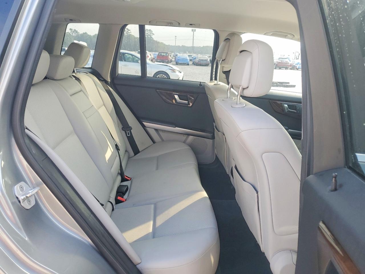 2015 MERCEDES-BENZ GLK 350 photo 11