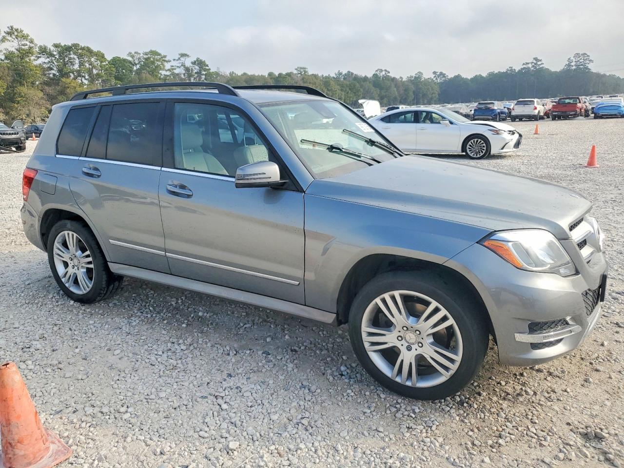 2015 MERCEDES-BENZ GLK 350 photo 4