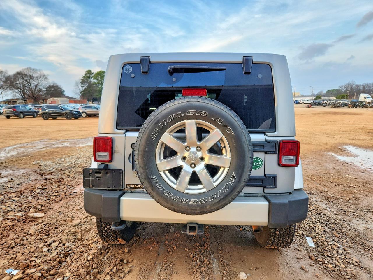 2013 JEEP WRANGLER SAHARA photo 6
