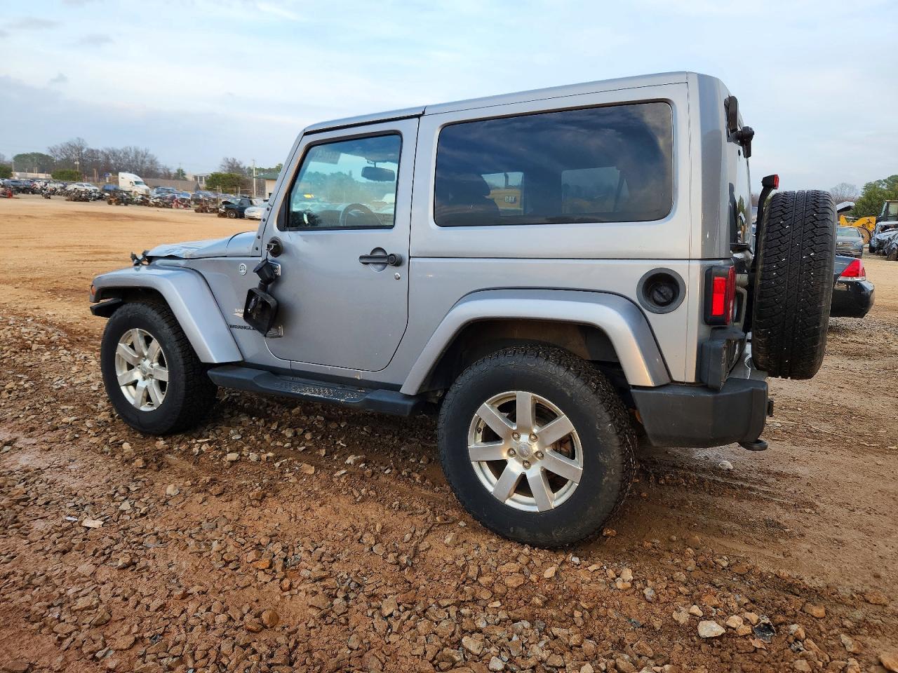 2013 JEEP WRANGLER SAHARA photo 2