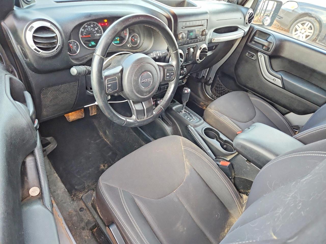 2013 JEEP WRANGLER SAHARA photo 8