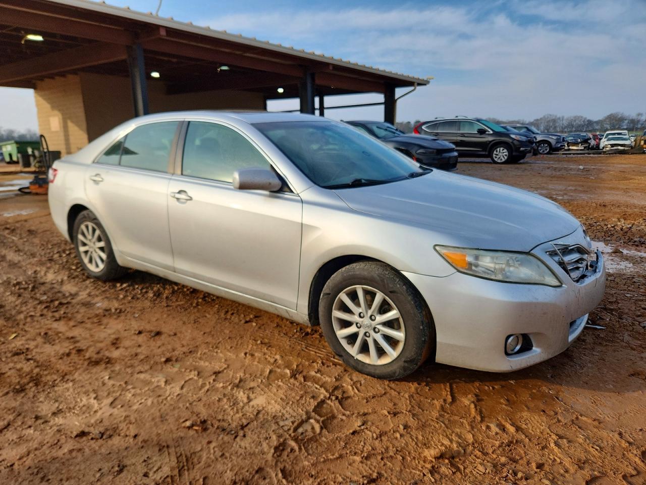 2011 TOYOTA CAMRY BASE photo 4