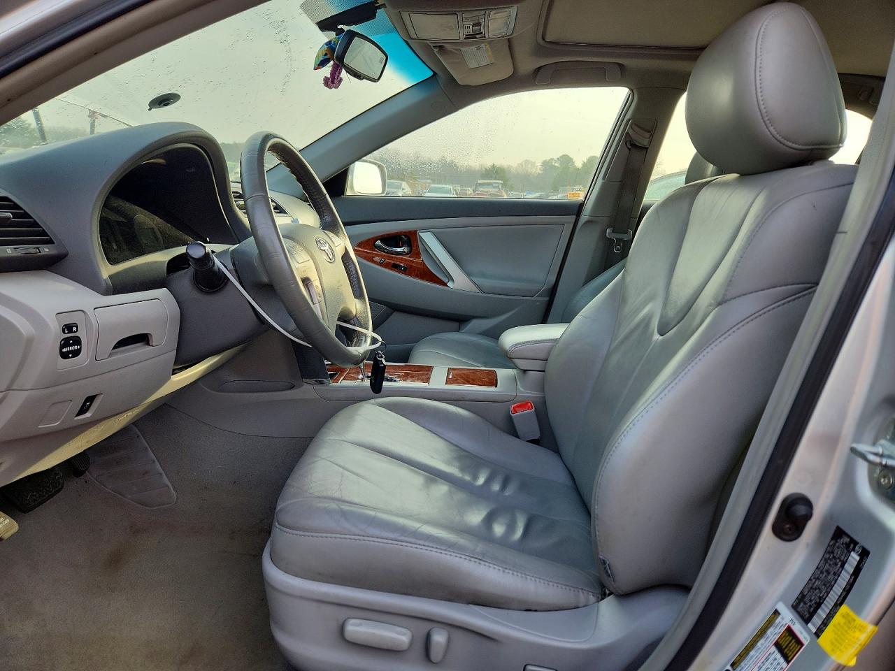 2011 TOYOTA CAMRY BASE photo 7