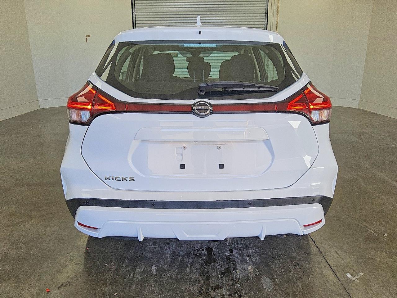 2022 NISSAN KICKS S photo 6