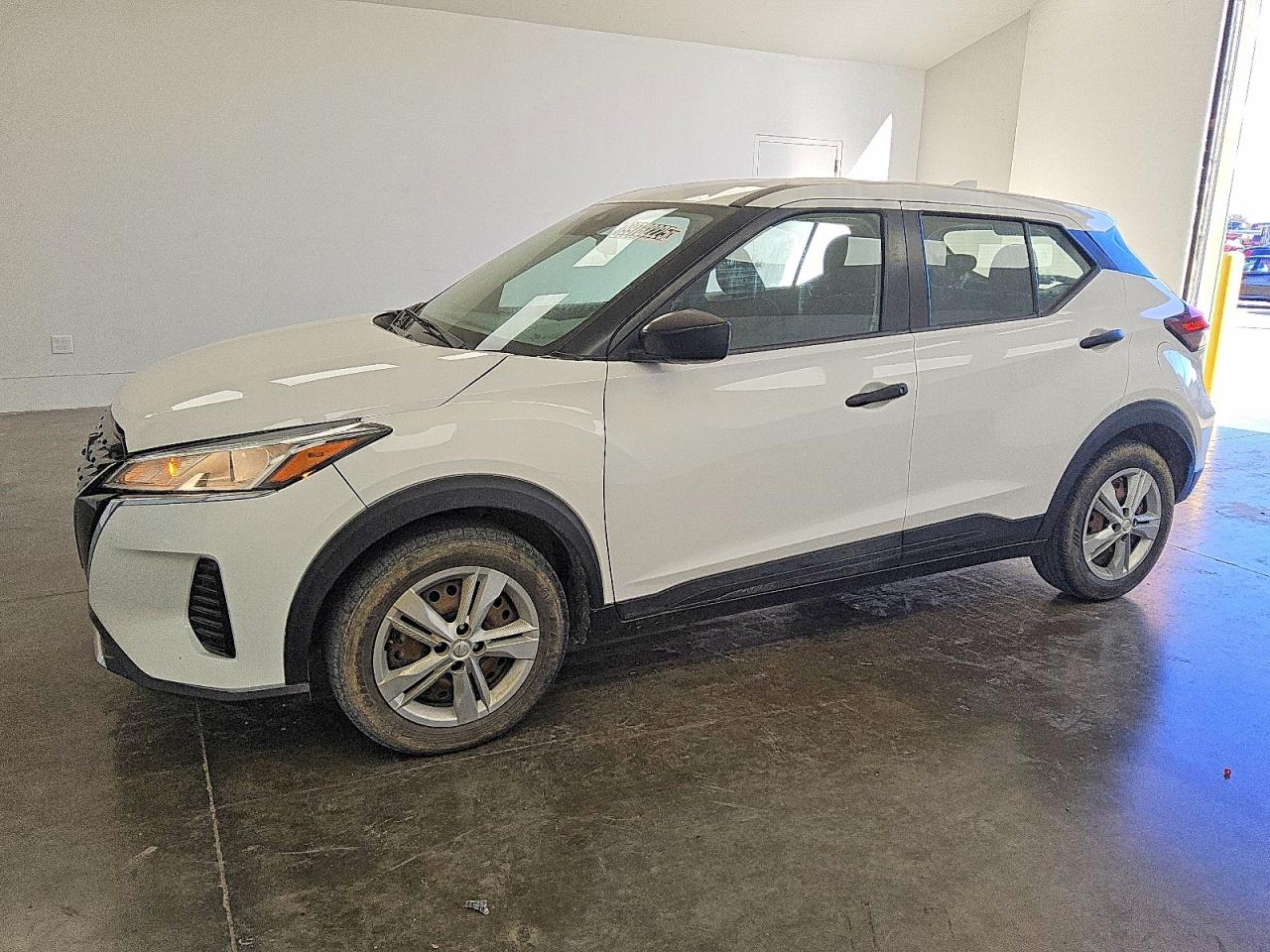 2022 NISSAN KICKS