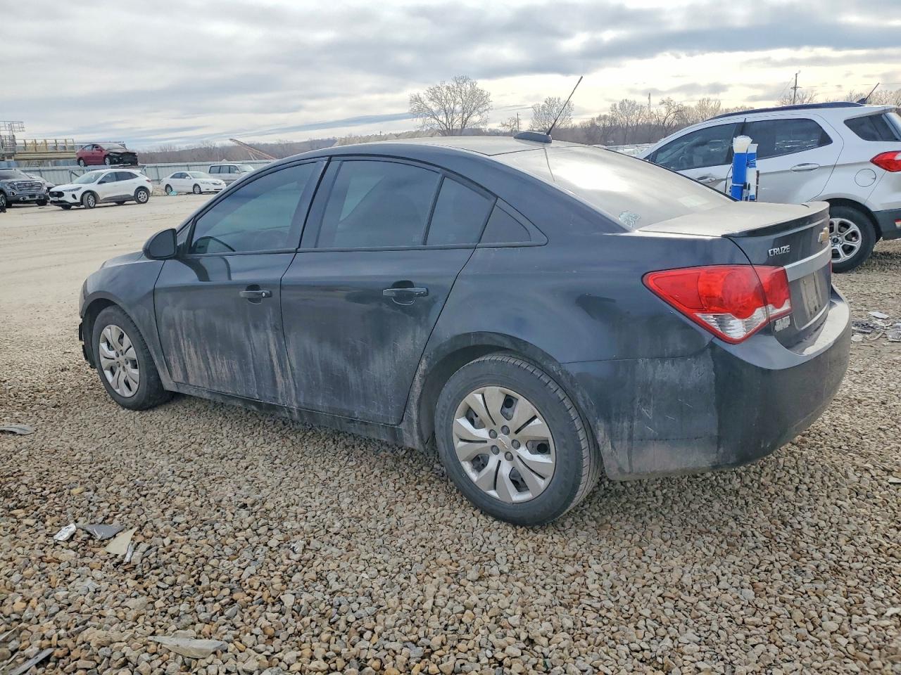 2016 CHEVROLET CRUZE LIMITED LS photo 2