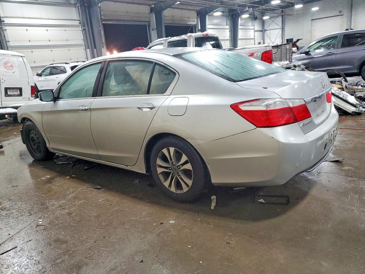 2015 HONDA ACCORD LX photo 2